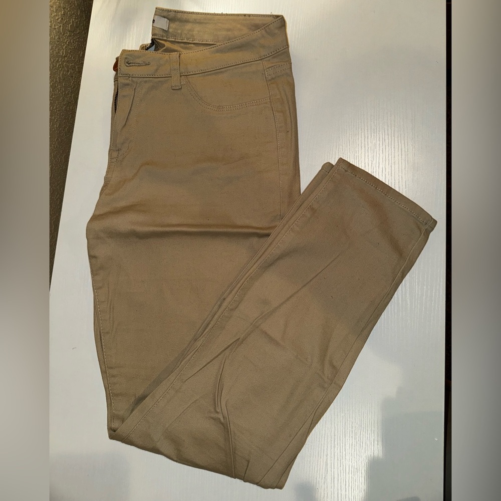 Refuge khaki skinny pants